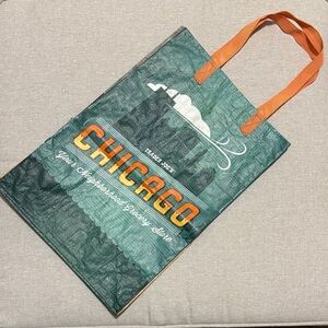Gently Used “Chicago” Trader Joe’s Reusable Shoppers Tote-Arm Carry